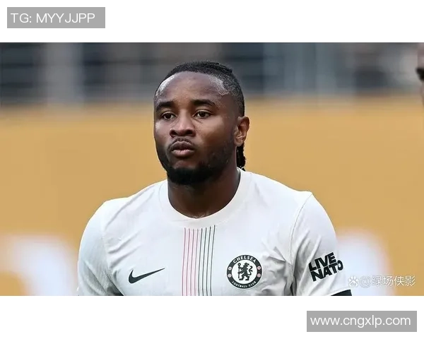 塔雷:恩昆库和莱奥仍是第一次伙伴,练习中他们配合得还不错 塔雷:恩昆库和莱奥仍是第一次伙伴,练习中他们配合得还不错